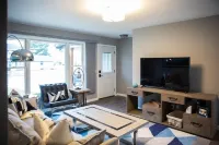 Fully Renovated 2BR 1BA Gorgeous Executive Home