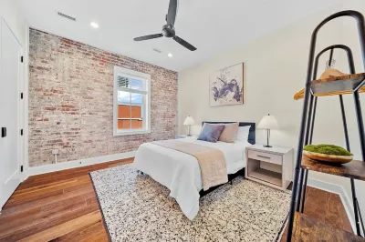Knoxtopia: BRAND-NEW Downtown Knoxville Condo in Historic Century Building