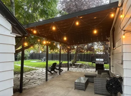 Luxury lower level , pet friendly, fully fenced yard