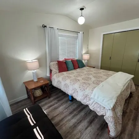 Cozy Downtown Sitka Home, Car Rental Option