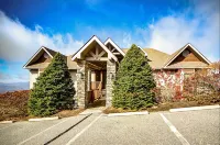 Breathtaking Mountain View-come enjoy this cozy retreat! Hotels near Sugar Mountain Ski Resort
