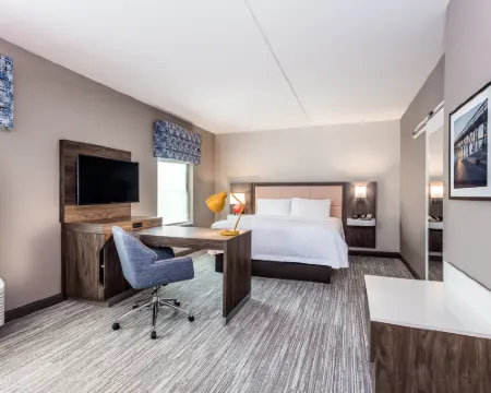 Hampton Inn & Suites Kittery-Portsmouth Hotels in Kittery