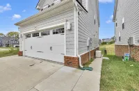 Copper Ridge! New Lovely 2 Bedroom Unit! 1200 Sqf