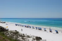 Upscale Beach Front! Great Reviews~West End w/Tons of Windows~Free Beach Service