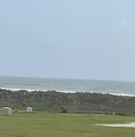 Beach Retreat Minutes to the Beach and just steps to the Pool!!