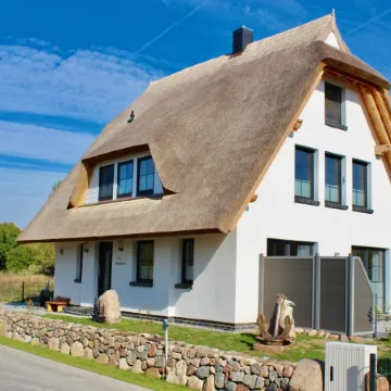 Vacation apartment Lee, experience peace and quiet on the natural beach of the Baltic Sea