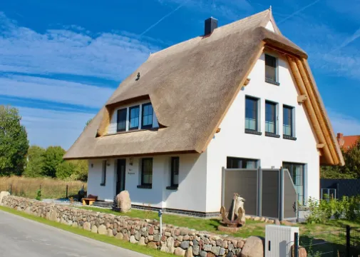 Vacation apartment Lee, experience peace and quiet on the natural beach of the Baltic Sea