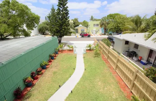 Top SkyBlue Cottage Near Downtown and Beach