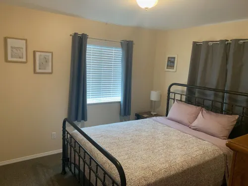 The Redoubt View - Just a short walk to the Kenai Beach Hotels in Kenai