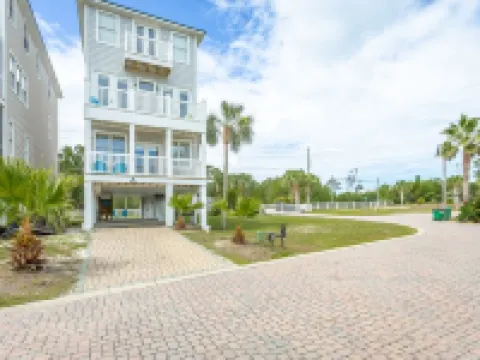 Fish, Beach, Pool, Swim, Relax Hotels in Carrabelle