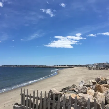 Newly Furnished One Bedroom Just Steps to Ferry Beach