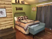 Mountain Peaks Inn, GREEN MOUNTAIN SUITE, Downtown Hill City Hotel dekat Black Hills Institute - Museum