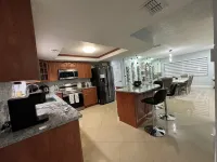 Charming 4-bedroom house with WiFi and AC in Seffner
