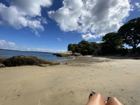 5 minute walk to Beach, Stage Fort Park, and Gloucester Promenade!