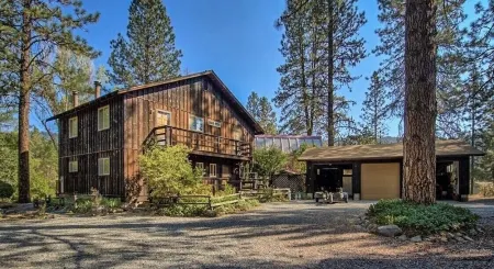 River Retreat+ Indoor Pool & Hot Tub on 3.5 Acres