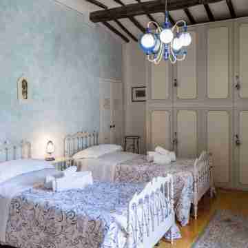 Ancient App. Immersed in History Rooms