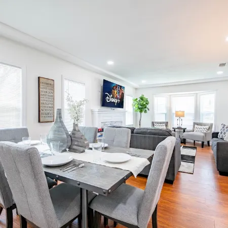 ALHAMBRA 4 Bed home near DTLA w/Parking