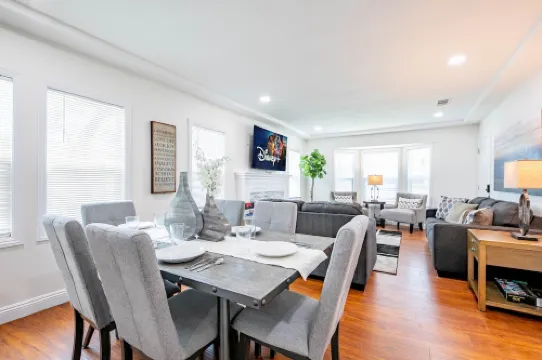 ALHAMBRA 4 Bed home near DTLA w/Parking