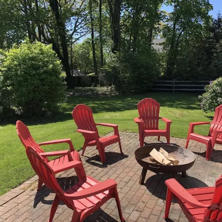 Classic Mystic Retreat Walking Distance to Downtown