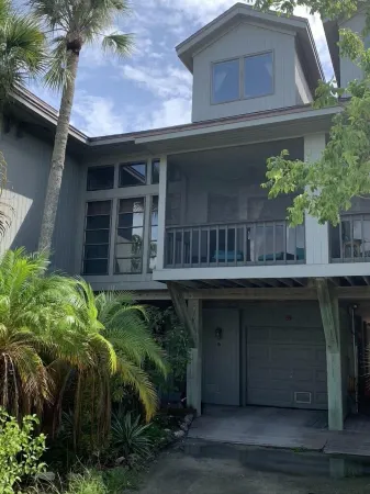 North Captiva Island- Ocean bay views and modern decor. Two new carts!