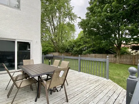 Huge New 4BR/2.5BA home w/ big back yard and deck Отели в г. Колумбус