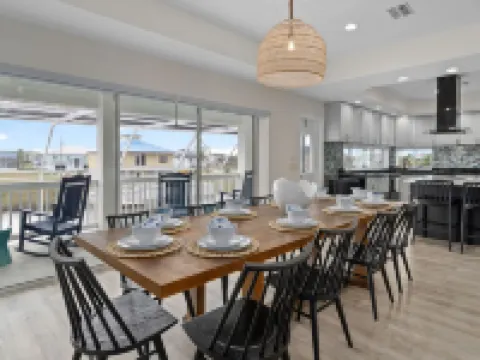 Water Front/ Free Heated Salt Water Pool/Game Room/Amenities Galore Hotels in Hernando Beach