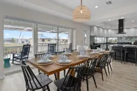 Water Front/ Free Heated Salt Water Pool/Game Room/Amenities Galore