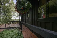 Idyllic Wisconsin Lake Front Cabin on Fabulous Cisco Chain