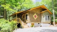 Available Just BEE🐝Log Cabin"-Stunning, peaceful, NEW , -10 min to Dwtn Ashe