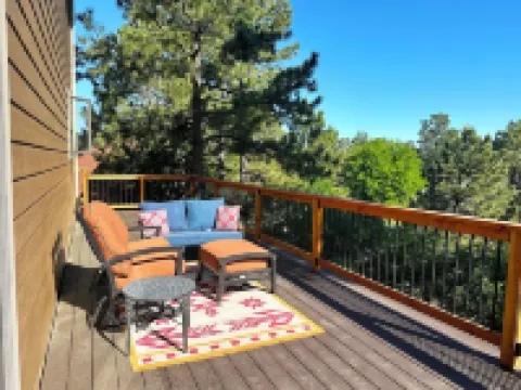 Relaxing 2-bedroom cozy suite in the lovely Pinery, Parker