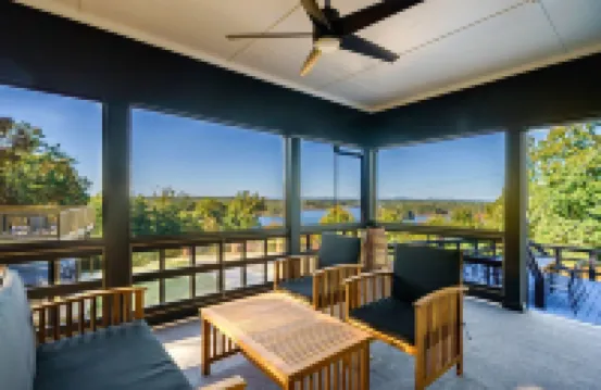 Lake Front Mountain View w/ 6 King beds