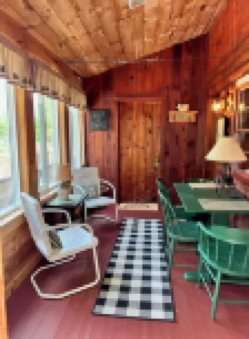 Cozy Lakeside Duplex Cabin on Moosehead, 10-min walk to Downtown Greenville
