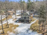 Quaint + Modern Lakeview Home on Sacandaga Lake Hotels in Day