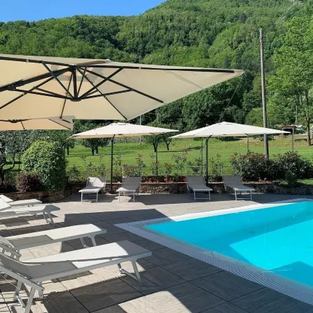 NATURE - cottage with garden, shared pool, private veranda