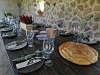 Self catering Los Castillos Agroturismo for 11 people Hotels in Mascaraque