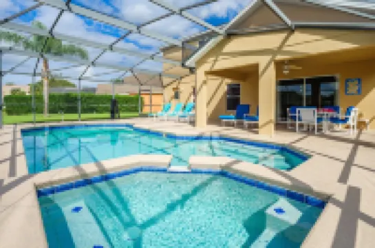 Luxury 5 bed 4 bath SW facing pool with conservation and lake view