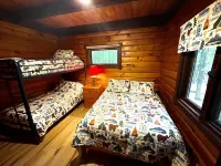 Fast WiFi; Pools, Hiking, Fishing, Golf.  Dog Friendly, Sports Center