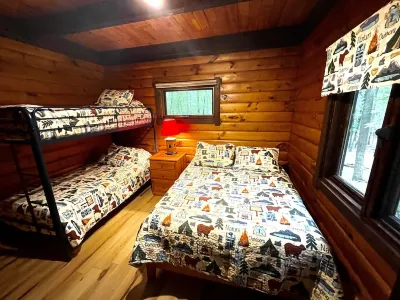 Fast WiFi; Pools, Hiking, Fishing, Golf.  Dog Friendly, Sports Center Hotels near Poor House Farm Park - Rotary Pavilion