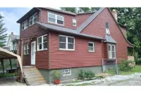 Cozy 2 bedroom in Highland Square, pets welcome! Hotels near Don Drumm Studios & Gallery