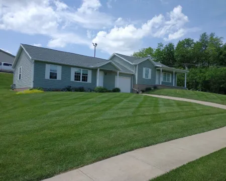 Wayside Guest House  Clean, Cozy, Comfortable, Convenient Hotels in Washington Township