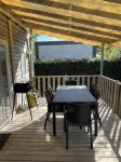 3-Bedroom Mobile Home for 6 People -  Campsite / 20 Minutes Walk from the Beach Các khách sạn ở Houlgate