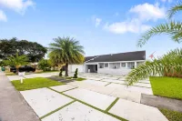 Spectacular Miami, 12 Miles from Downtown/ GameRoom/Heated P