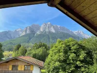 Design studio with a view of the Zugspitze Hotels in Grainau