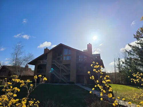 Lake-Golf-Ski Condo  w/ Great Views & Boat Parking