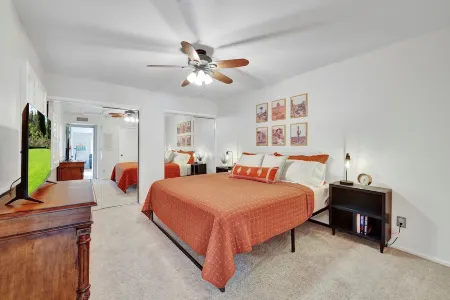 Spring Training, Heated Pool, Big Yard, Grill, Quiet Neighborhood