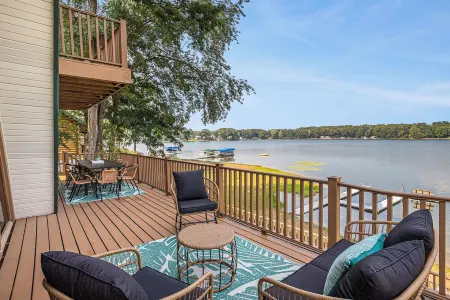 Lakefront A-Frame: Private Beach, Fire Pit, Kayaks, Paddleboards, & Boat Slip