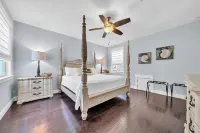 Pet Friendly! Bikes! Inlet Beach! Community Pool! Minutes to the Beach!