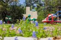 Glamping in Spicewood TX Hill Country~ The Spartan at Green Acres