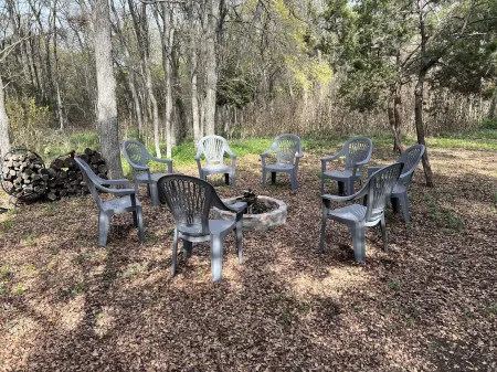 Villa 30 mins to Waco - Private Pool, Hot Tub, Gym and Fire Ring