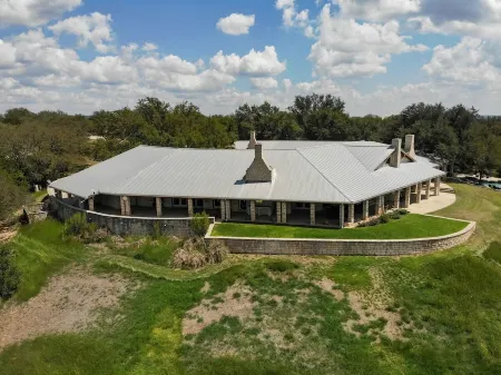 10,000 Sq.Ft Lux Estate on 650 Acres with Amazing Pool, Spa & Hill Country Views